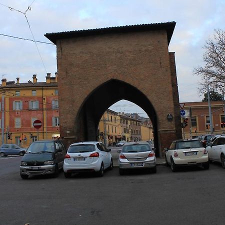 Affittacamere V Torre V Nigrisoli A Porta San Vitale Bologna Luaran gambar